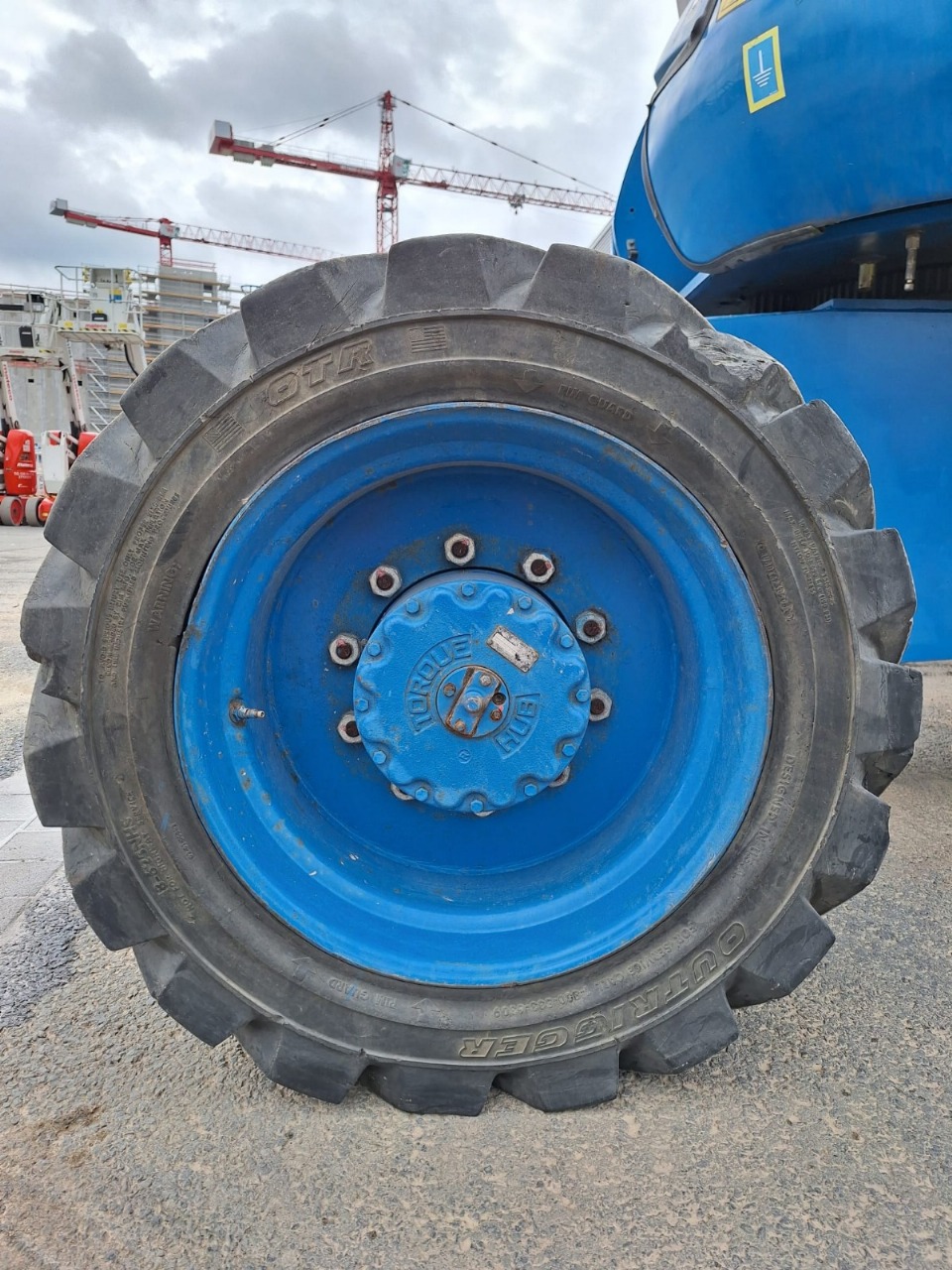 Sold - Scissor Lift - View 2